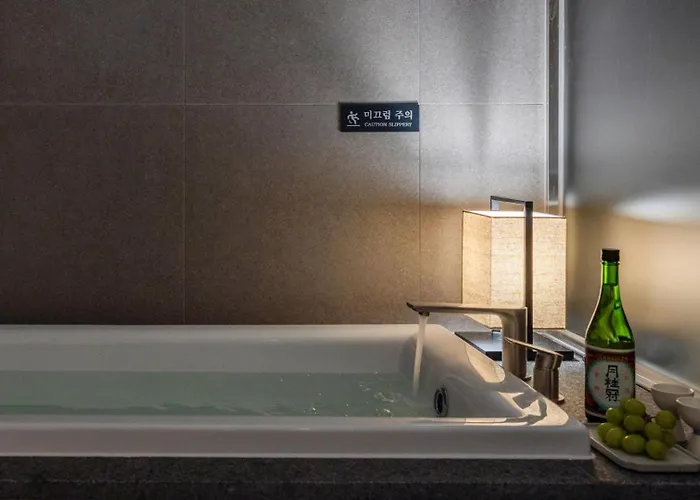 Anook & Haeundae Отель 4*